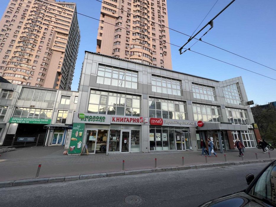 Продажа фасадного помещения ул Вадима Гетьмана 1 (833 м2)