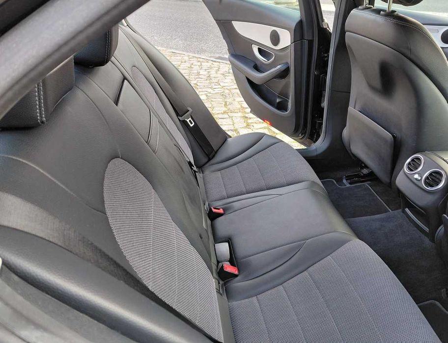 Mercedes-Benz C 200 — fotografia 6