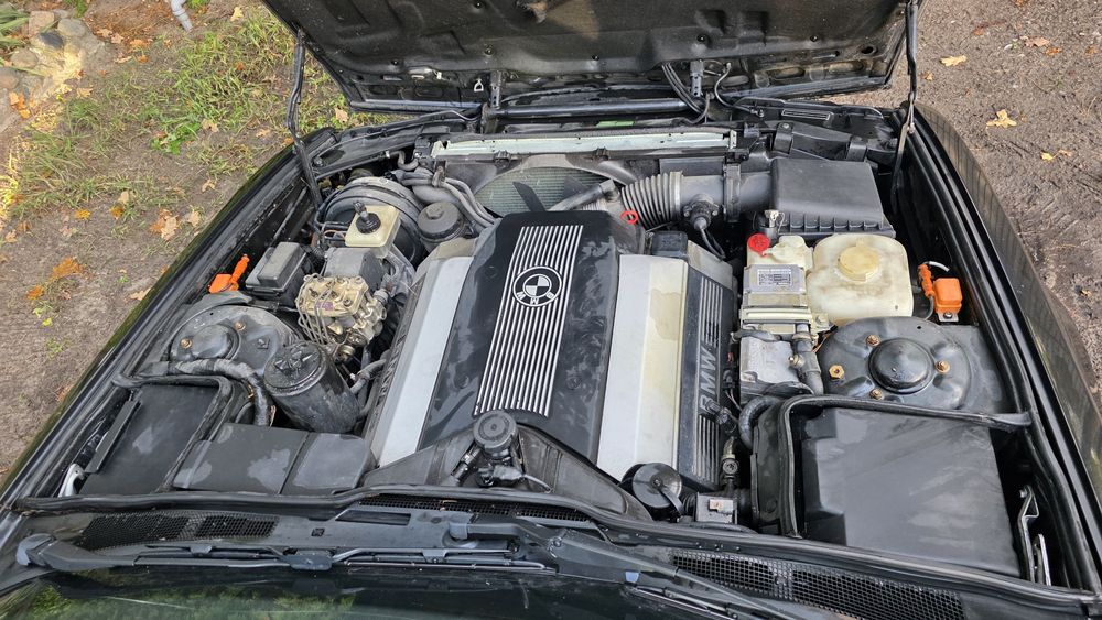 Bmw e32 730 v8 bez rdzy bezwypadkowe ładny stan Transport