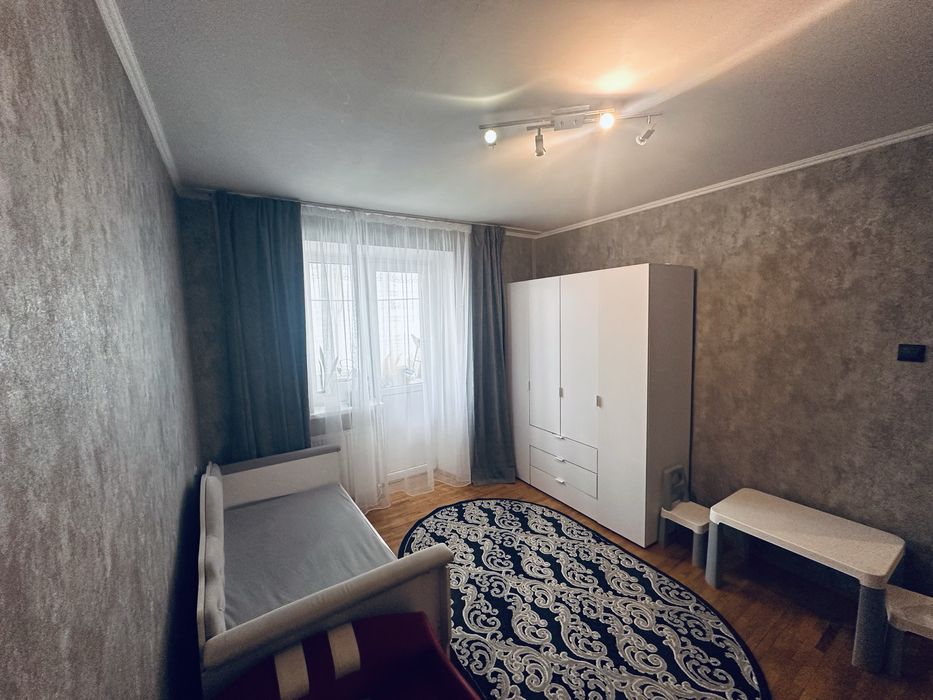 Продам 4-х кімнатну кваритиру Бурштин