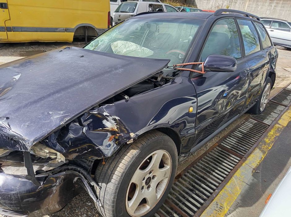 Para peças Audi A4 SW 1.9TDI 110Cv ano 1998