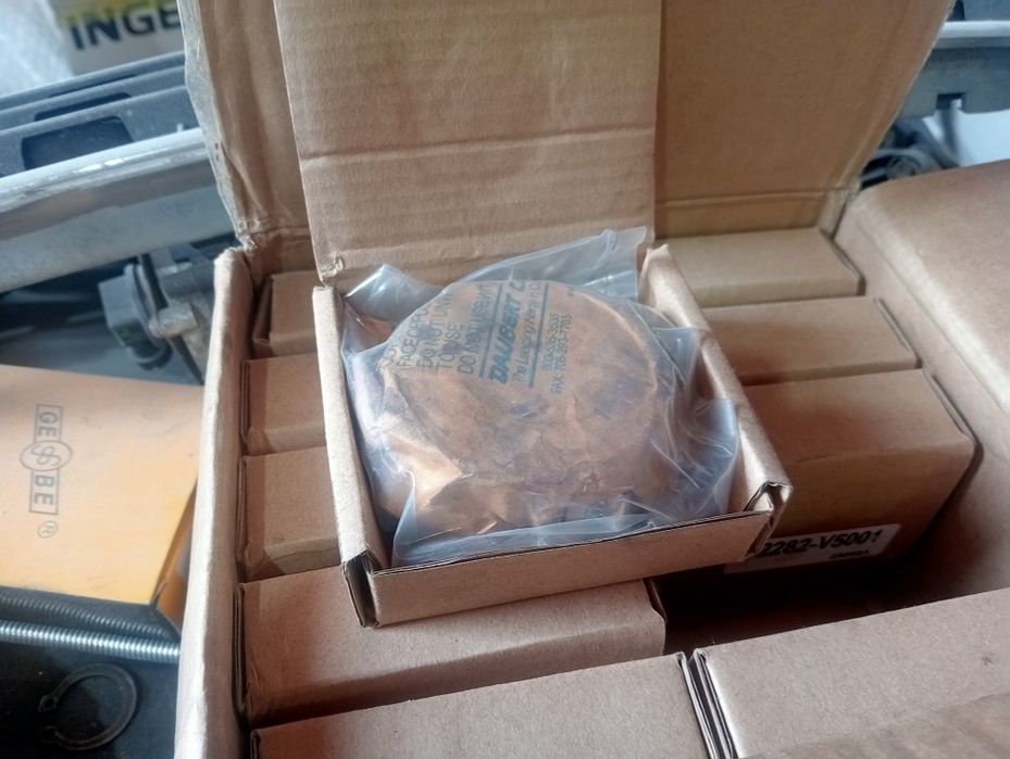 Carretos novos marcha traz nissan