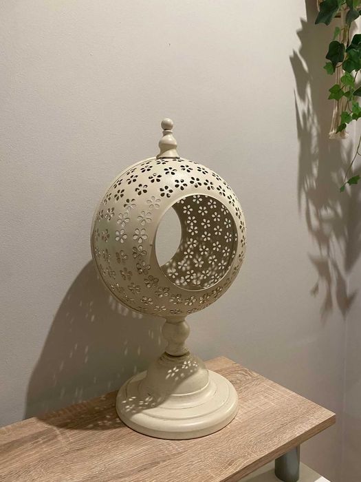 Porta-velas decorativo em metal - estilo oriental