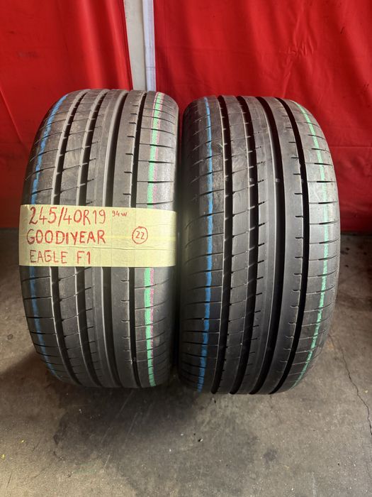 Pneus 245/40/19 Goodiyear Como novos