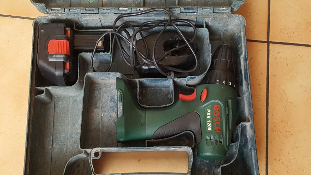 Wkrętarka Bosch PSR 1200 z ładowarką