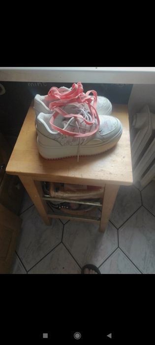 Sneakersy na platformie