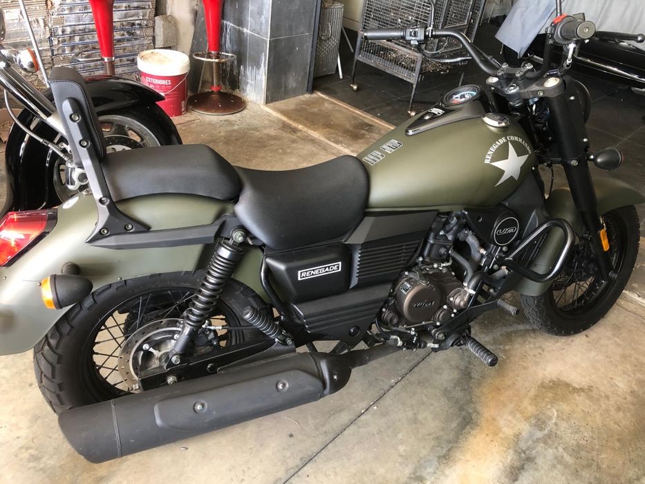 Moto UM Renegade