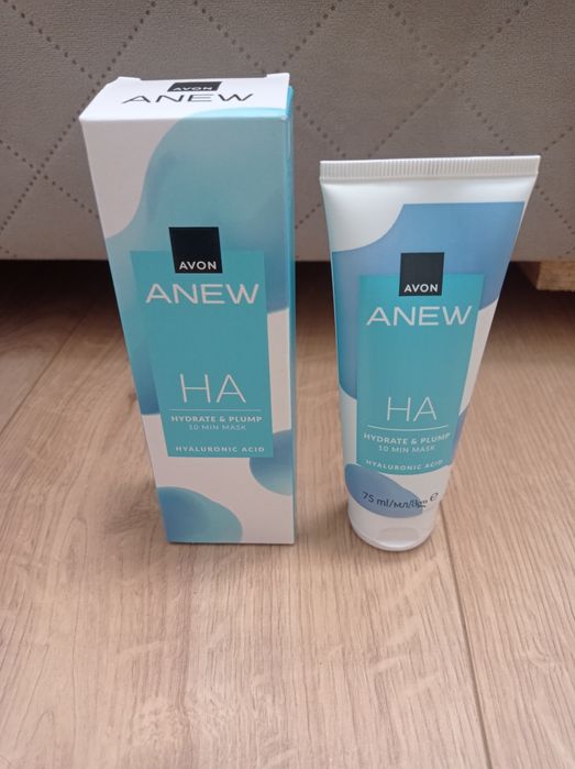 Nawilżająco ujedrniajacy krem do twarzy