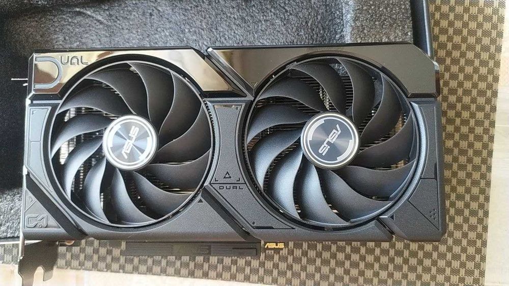 Відеокарта ASUS GeForce RTX 4060 Dual EVO OC Edition