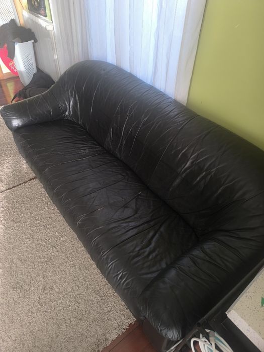 Sofá de couro usado