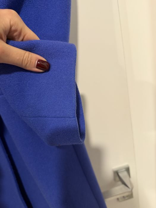 Жіноче синє пальто