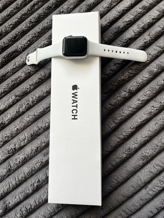 Apple Watch SE II gen. 40 cm