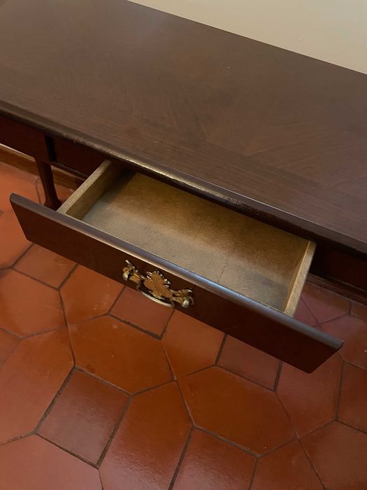 Mesa Consola Clássica em Madeira com Gaveta Central