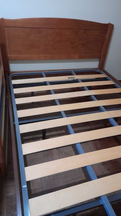 Cama de Casal com Estrado