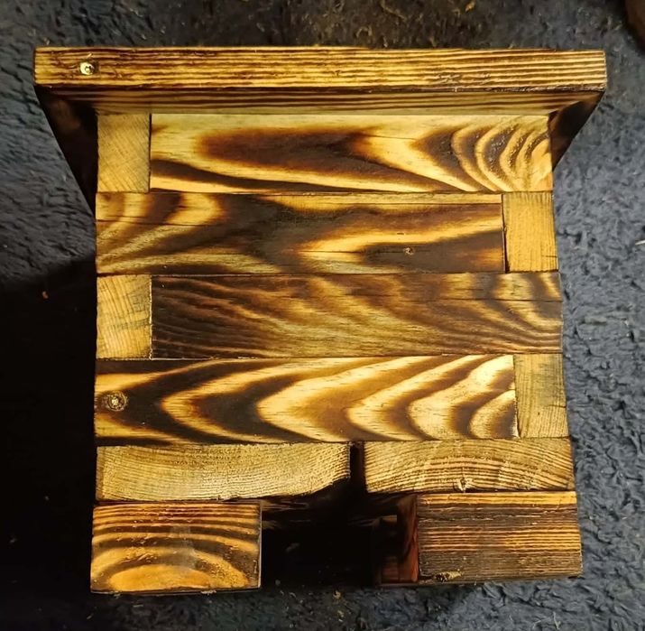 Sprzedam drewniane doniczki