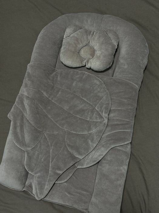 Кокон з крилами