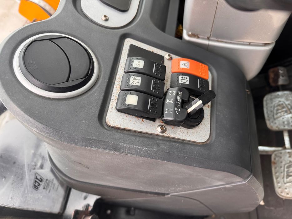 Продам телескопічний навантажувач JCB 527-58