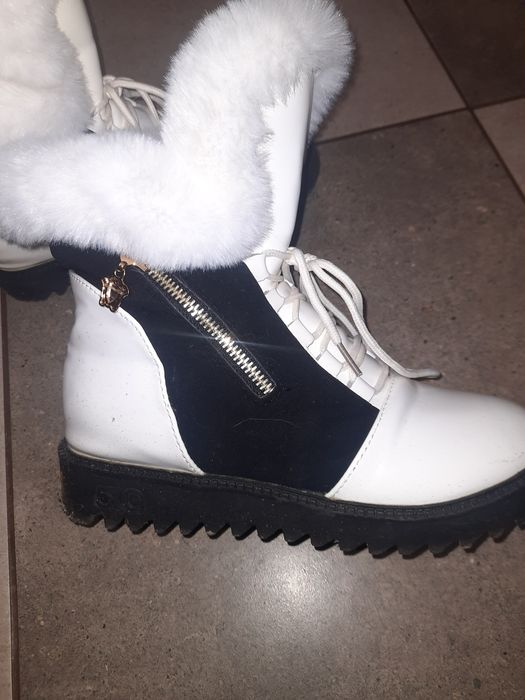 Butki zimowo -jesienne ocieplane futerkiem rozmiar 39/40