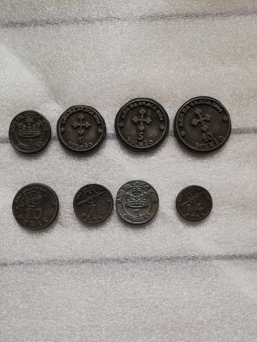 Moedas medievais do Castelo de Santa Maria da Feira