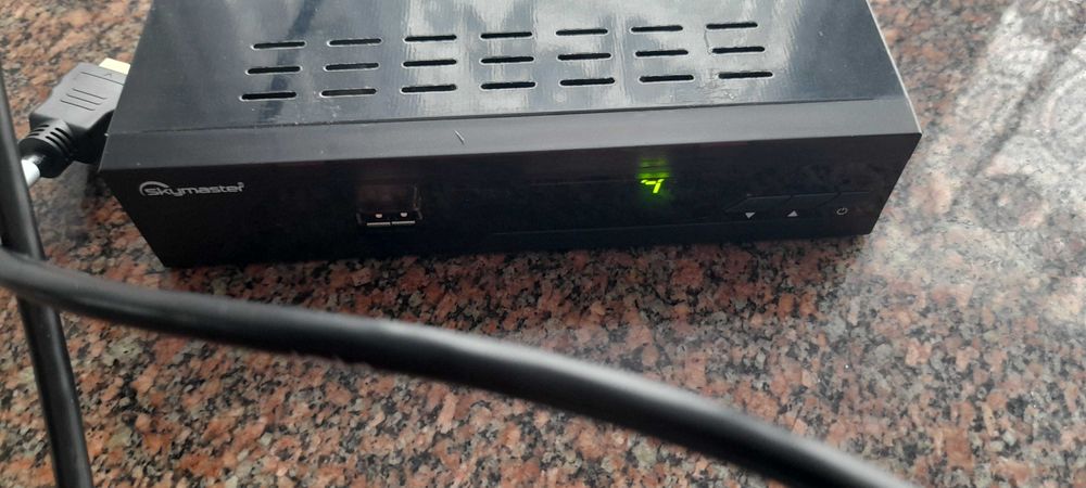 Dekoder cyfrowej telewizji naziemnej STB  M 265 pilot kabel