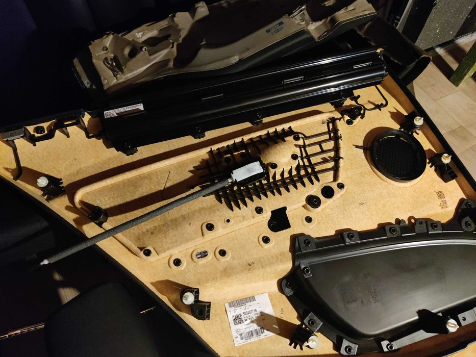 Fotele BMW F31 komplet, dobry stan - sztuczna skóra