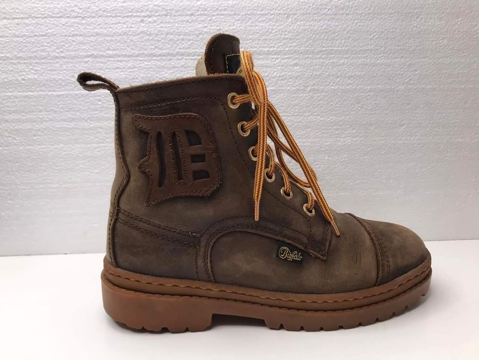 Trapery skórzane ocieplane Buffalo London Rozmiar 36