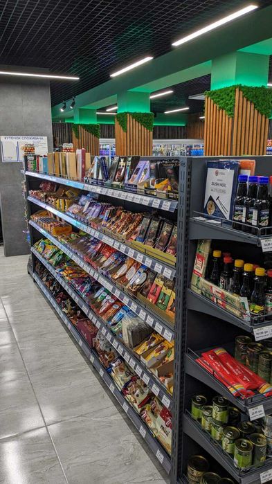 Торговий стелаж. Каса прилавок. Торгове обладнання в магазин. Вітрина