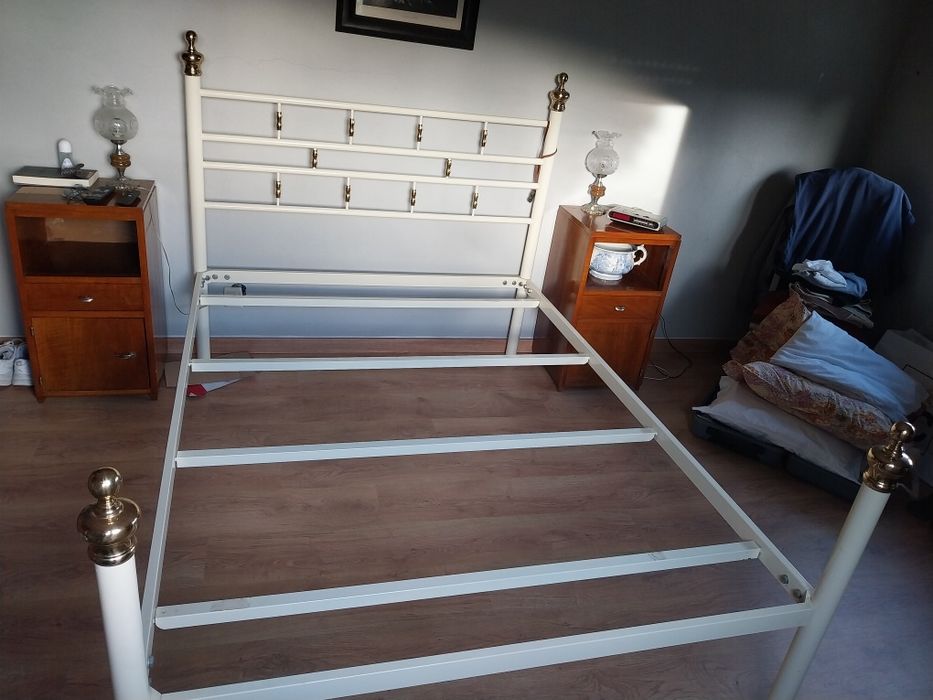 Cama casal 130x185cm