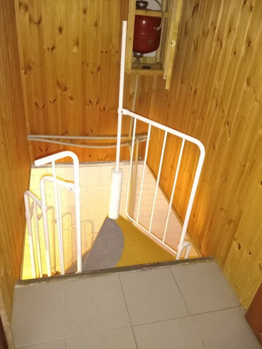 Schody kręcone prawie nowe