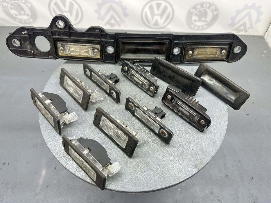 Підсвітка номера, кнопка багажника Гольф Туран Пассат Б6 Шкода Октавія