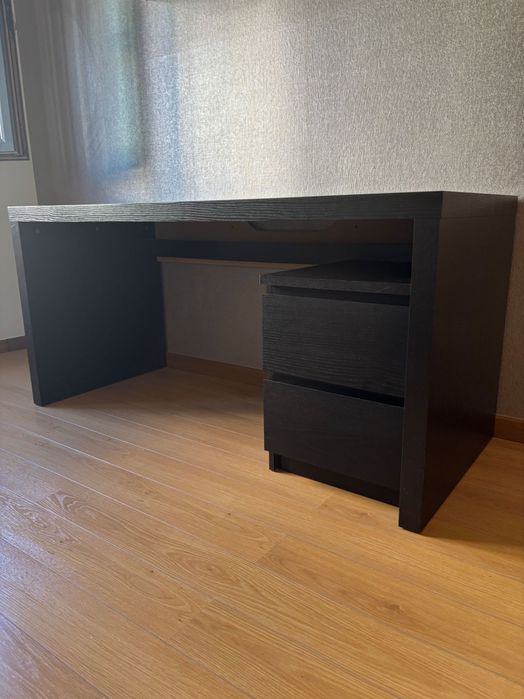 Secretária IKEA Malm + módulo de gavetas