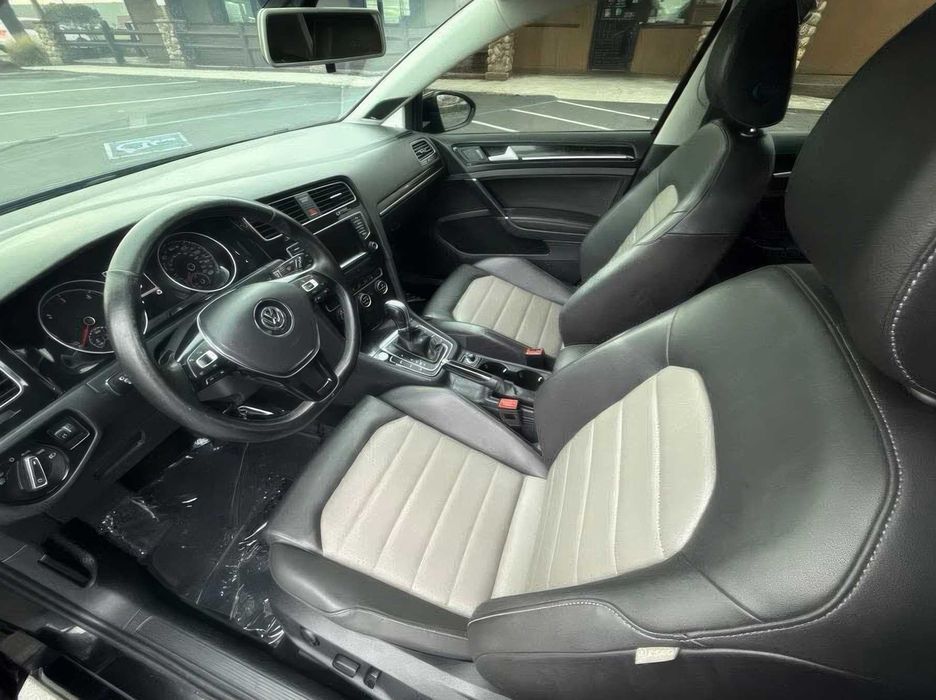 Volkswagen Golf SE      2015