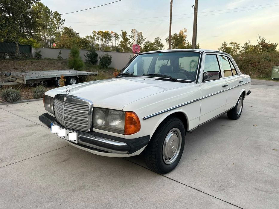 Mercedes Benz 300 D