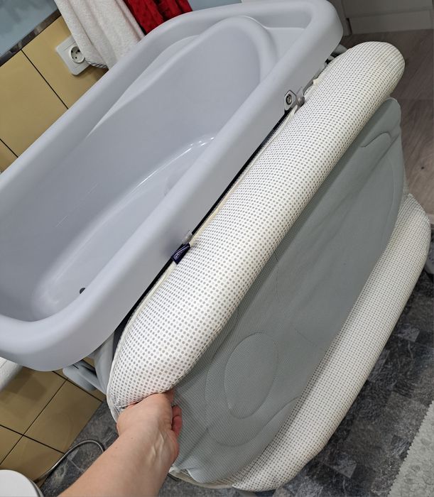 Столик для сповивання з ванночкою - Chicco - Cuddle & Bubble