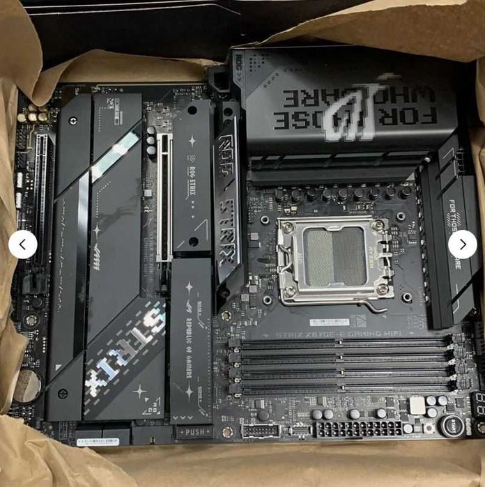 Лот 12 материнських плат X870 ROG STRIX, B650 Asus