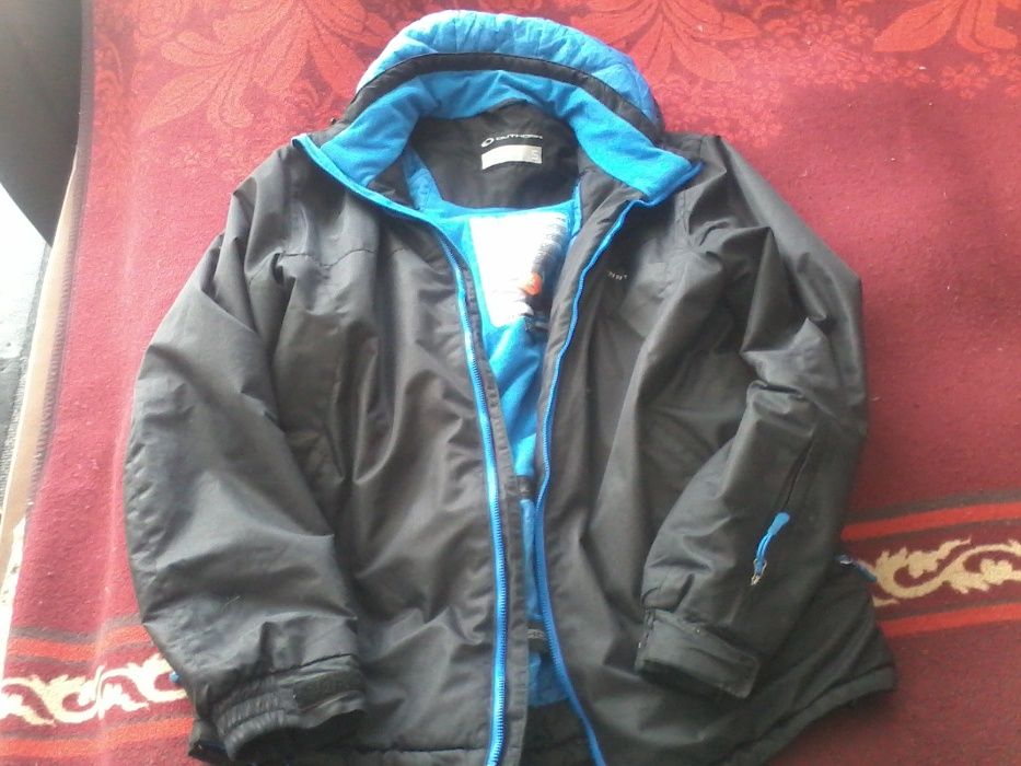 Куртка спортивна
