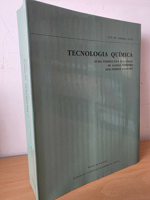 Livro "Tecnologia Química" de Luís de Almeida Alves