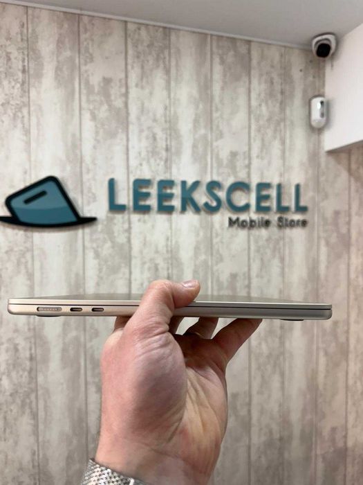 Macbook Air M4 - 15.3P - 16/512GB - LUZ DAS ESTRELAS - GARANTIA