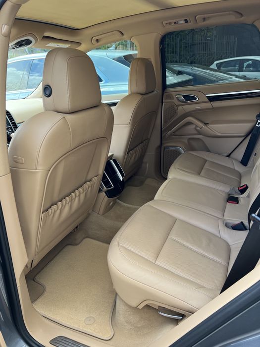 Продам машину Porsche Cayenne S Hybrid