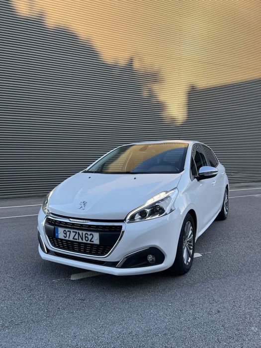Peugeot 208 1.5 Blue-HDI Signature