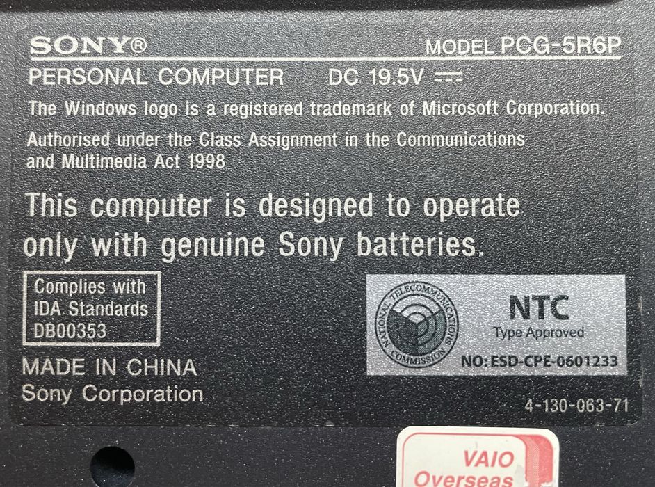 Ноутбук Sony Vaio  PCG - 5R6P на запчасти