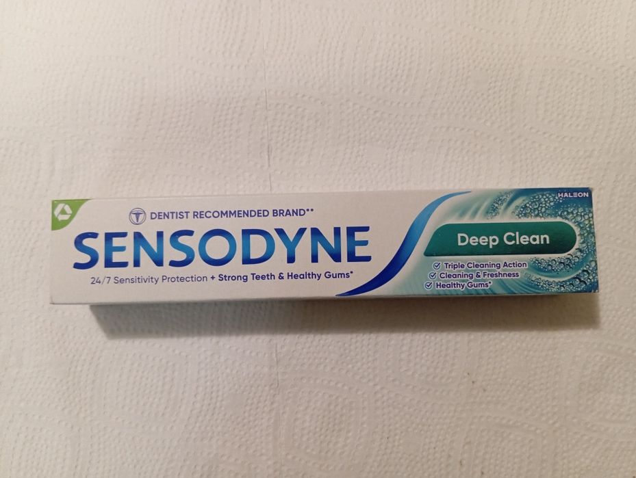 Sensodyne Deep Clean pasta do zębów 75ml 9 szt.