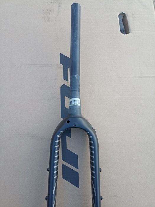 Nowy widelec karbon Gravel Flatmount sztywna os Promcoja Fuji Merida