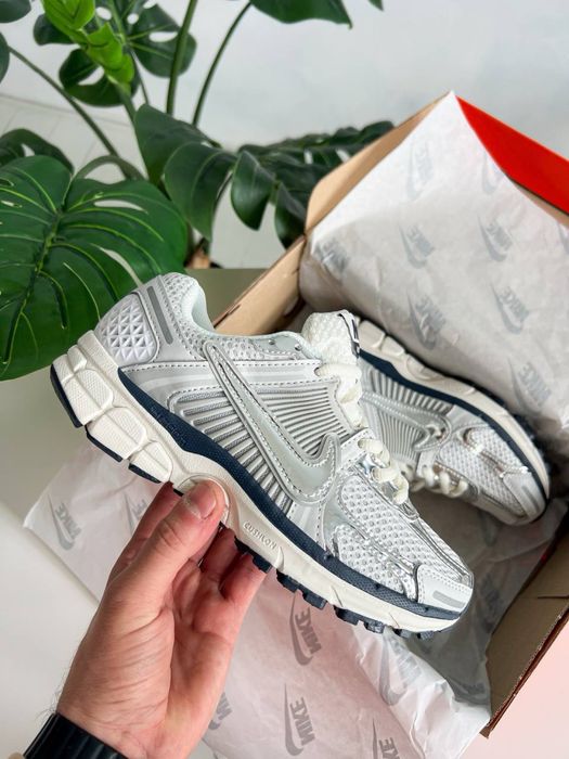 Кросівки Nike Zoom Vomero 5 Silver