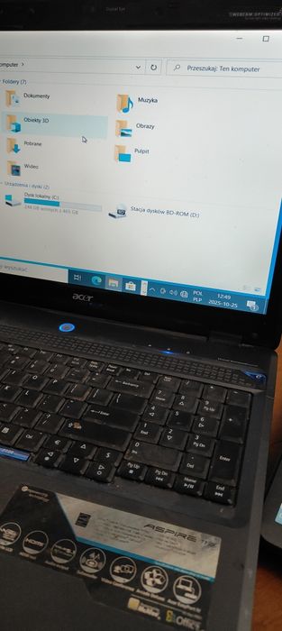 3 laptopy Acer tanio