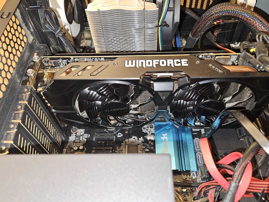 Komputer Asrock Z97 i7_4790 32GB SSD250GB HDD 320GB Radeon R9 390 8 GB