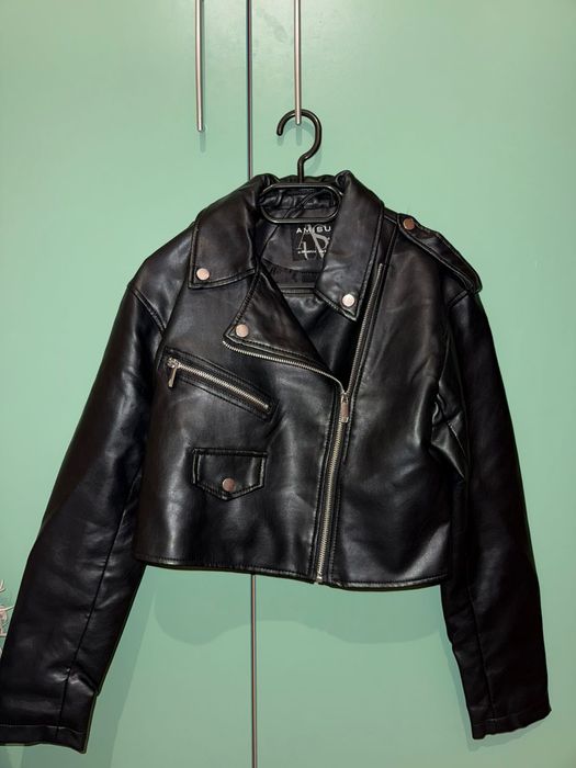 Шкіряна куртка жіноча