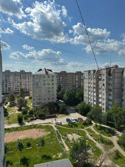 Продаж великої 4к квартири в затишному районі по вул. Молодіжна