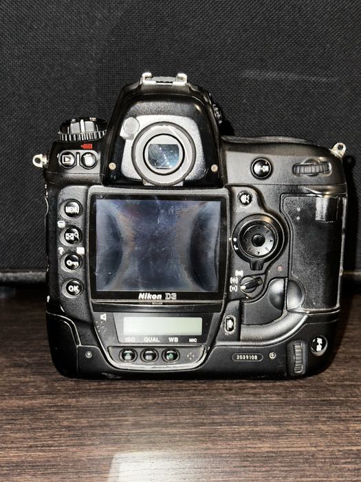 Nikon D3 під ремонт або на запчастини