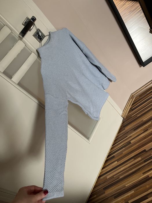 Sweter błękitny reserved M 38
